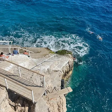 Villa Luxurious At A Unique Spot