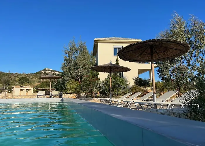 Luxurious At A Unique Spot ヴィラ アギオス・ニコラオス