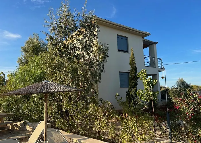 Villa Luxurious At A Unique Spot